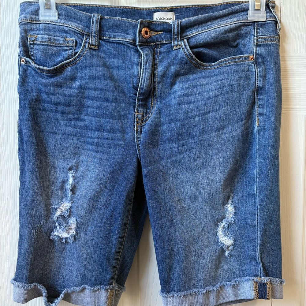 Sneak Peek shorts